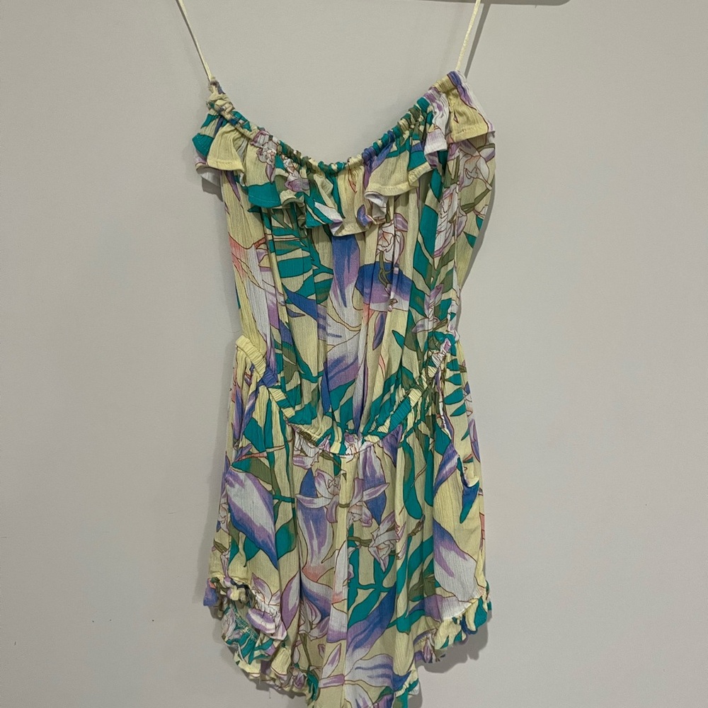 strapless flowy billabong romper